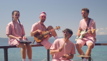 Ljeto je pred vratima, a Reper Iz Sobe nosi „Roze očale“!