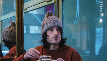 Miki Solus ima novi singl "Glazbene nagrade"