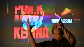 „PUN.K Mile Kekina“: 14 pjesama, 44 minute i album koji odbija stati u jednu ladicu
